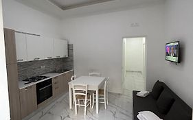 Lavinaio'S House